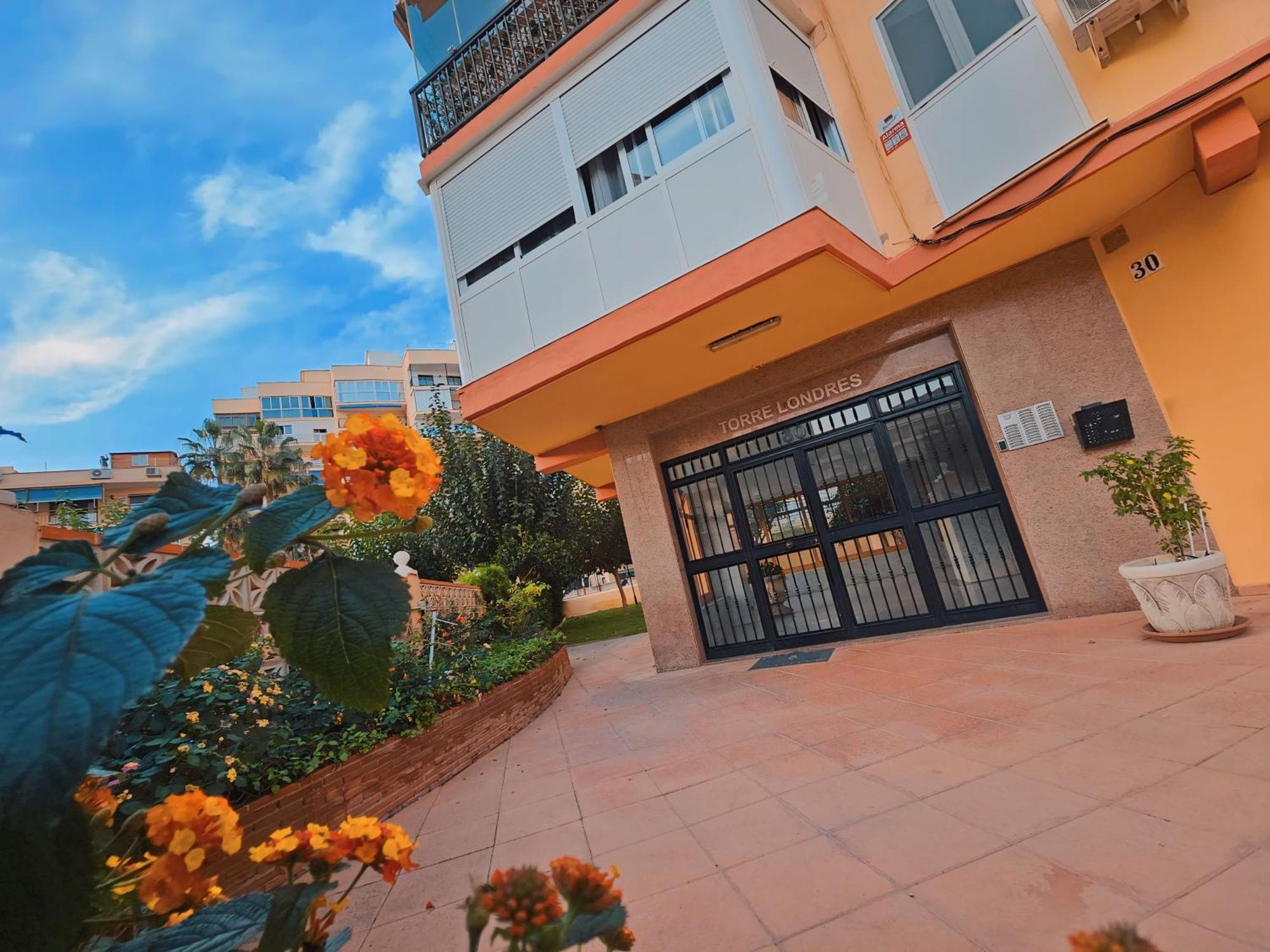 טורמולינוס Apartamento Paseo Maritimo De Playamar מראה חיצוני תמונה